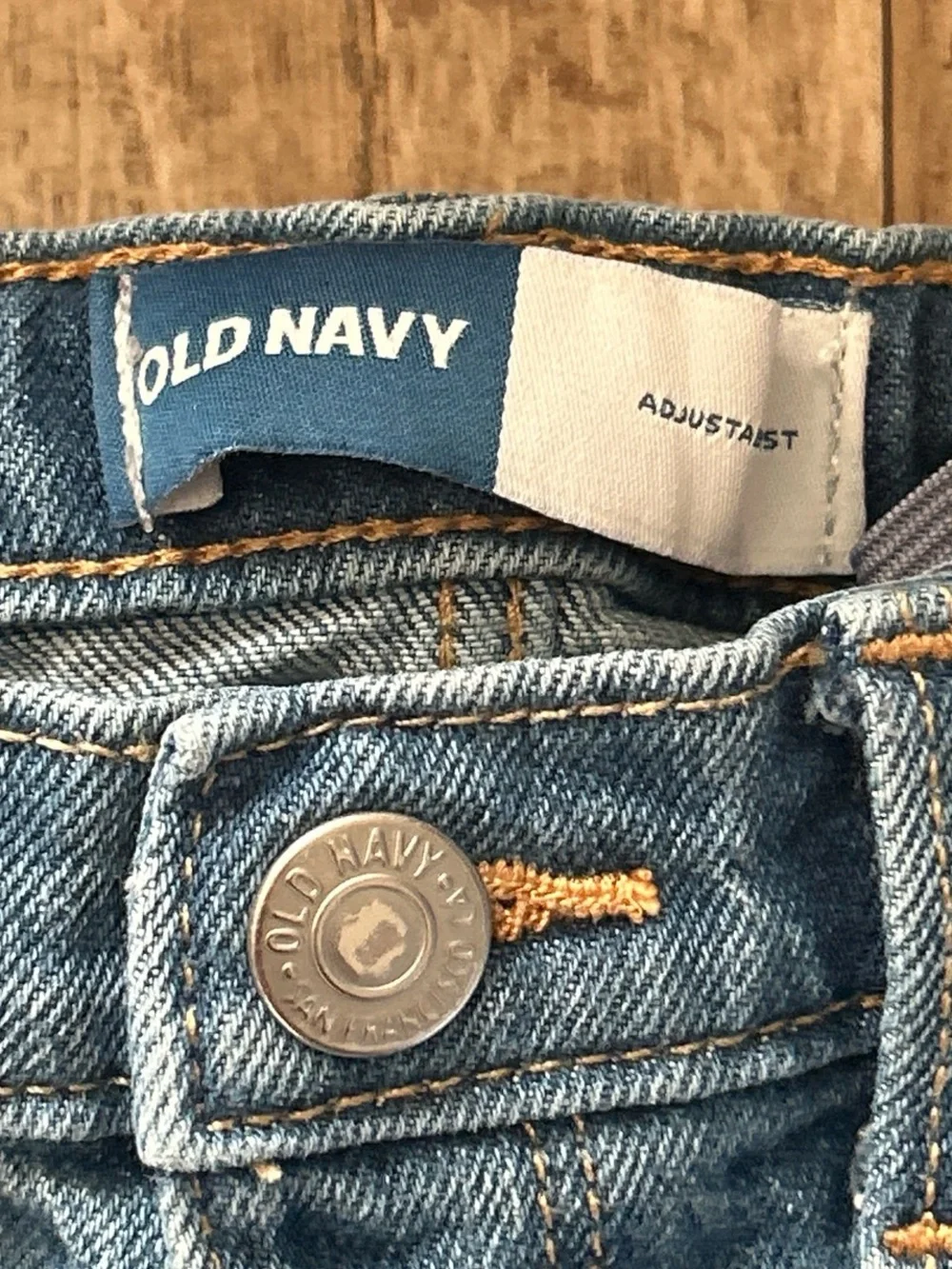 Old Navy blue denim light wash jeans with frayed hem size 5T